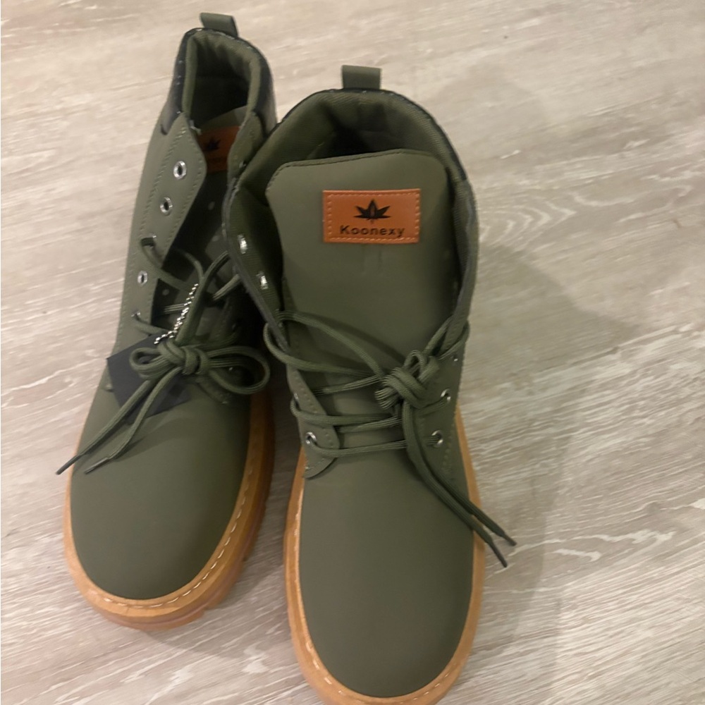 Men's Green Boots